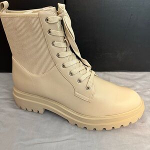 Women's Cream Lace-Up Boots NEW IN BOX Size 11